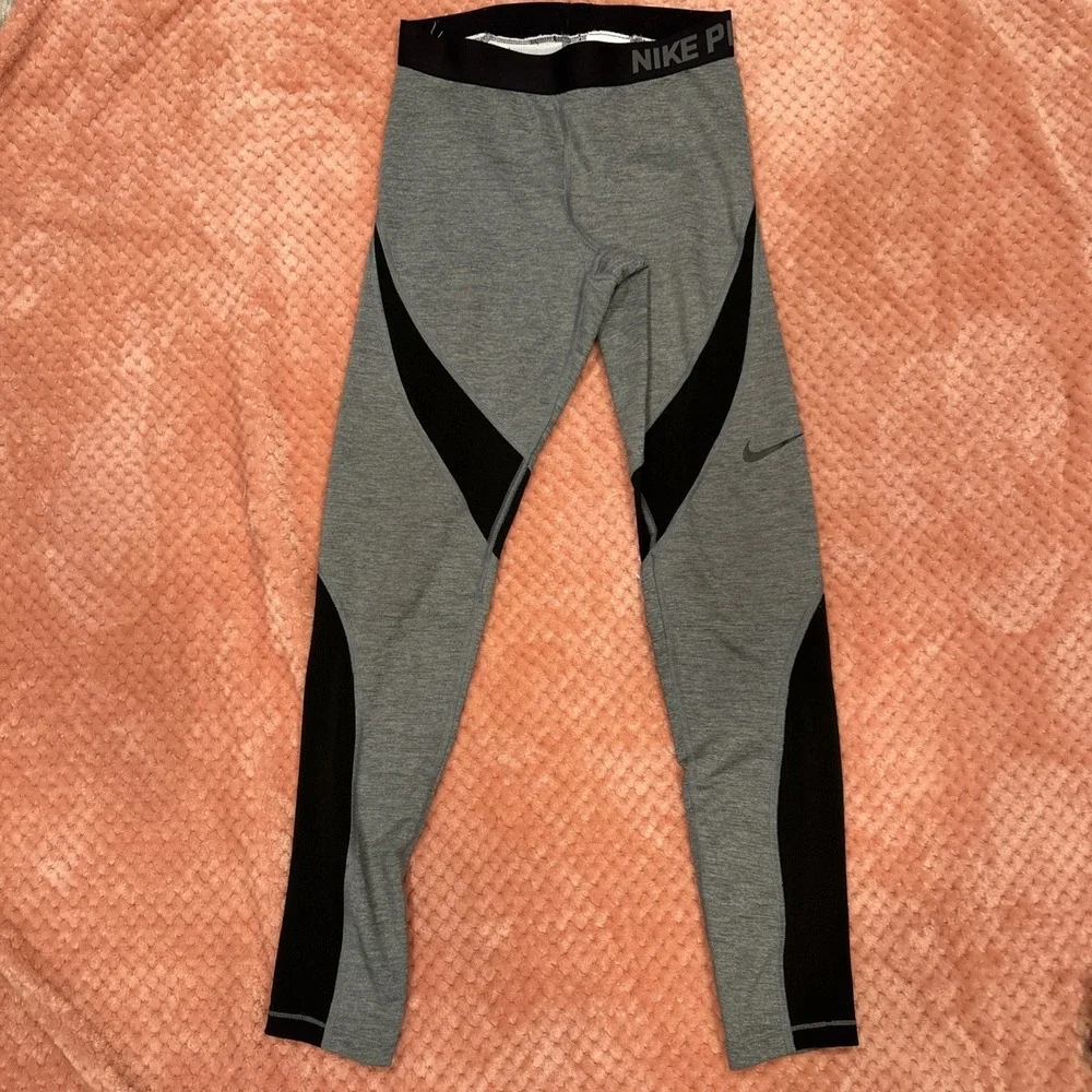 Nike Pro Hyperwarm Run Training Leggings Gray Black‎ Women's Small 917090-063